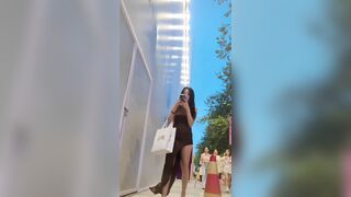quay lén dưới váy em gái mặc đầm body
