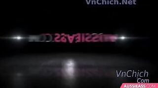 Sex Hài - Gái xinh đi taxi về quê chơi gặp ngay con ma dâm đãng nó đòi chịch và cái k