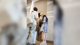 seri quay lén dưới váy mấy em gái xinh - phần 1