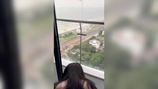Trốn người yêu đi du lịch cùng cô bạn thân