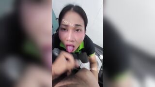 Lén lút cùng chị đồng nghiệp bú cu public trong nhà vệ sinh công ty