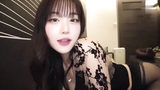 Địt em sinh viên làm đĩ mình dây vú to lồn non địt cho tê lồn rên la kích thích
