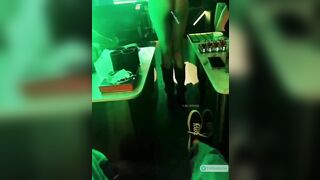 Bên trong 1 quán karaoke thì nó như thế này đây bảo sao các a k ghiền