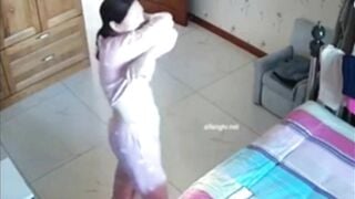 Hack camera thấy mẹ vợ Trần chuồng.ngon