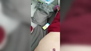 Ngái ngủ mà anh vẫn tét mông địt em mạnh bạo làm rên la banh phòng