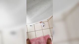 Gái dâm bú cu mút cặc dâm đãng trong nhà vệ sinh bắn tinh đầy mồm dâm đãng kích thích