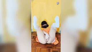 Em học sinh mới lớn vú to lồn non móc lồn dâm đãng nhét toy vào lỗ đít