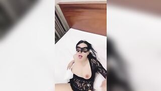 Mấy Con đĩ Vietnam Livetream Kiếm Tiền