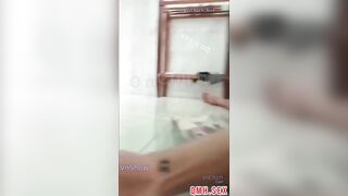 Em gái chết ngất vì quả buồi 9 viên bi như trái bắp ngô bảo em đừng rên vì bố mẹ ngủ