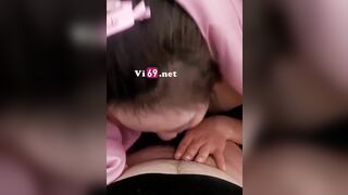 Clip Sex Em còn chơi ú òa với anh trong chăn miệng đớp đớp chim