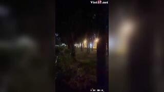 Em trai lên thăm chị