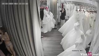 Hack cam tiệm váy cưới