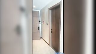 Hiếp dâm em gái teen