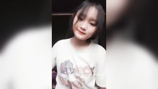 Lén ăn cắp được clip trong máy con bạn cùng lớp