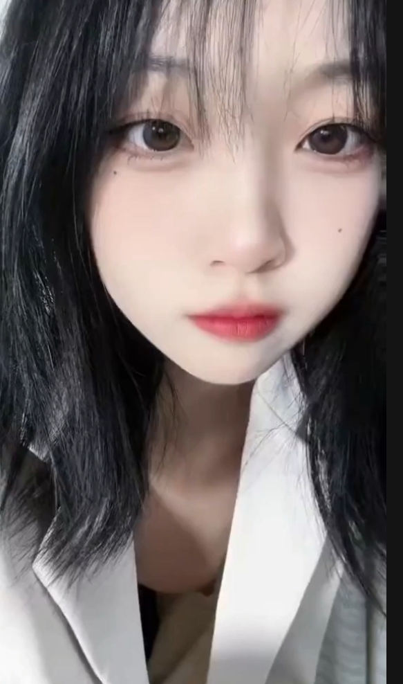 Gái xinh live tik tok lộ vú to chà bá đầu ti đẹp