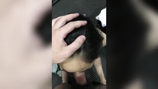 nhờ cô bạn thân bú cu rồi xuất lên mặt