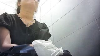 Quay lén WC nữ 15