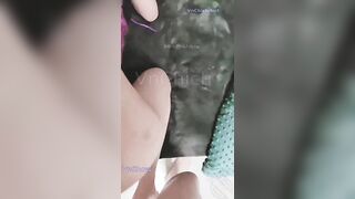 Được em gái hàng xóm xinh đẹp rủ qua phòng ẻm chơi và cái kết