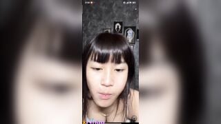 Nìii 2ka9 Mới Tikotker Bán Quạt Show Vú móc lồn p2