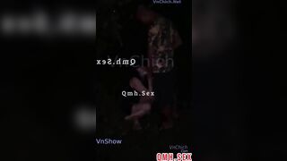 Public some ngoài trời với người lạ . Thằng chồng quay clip đứng cổ vũ diễn tả như bì