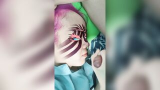 Bạn thân trêu đùa con cu