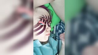 Bạn thân trêu đùa con cu