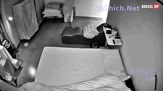 Hack Camera nhà anh mập dẫn gái xinh da trắng vú to về đụ trên ghế BDSM 2