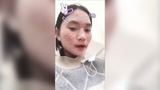 Em học sinh tự thú bị nghiện thèm cặc nên phải thủ dâm cho khỏi thèm