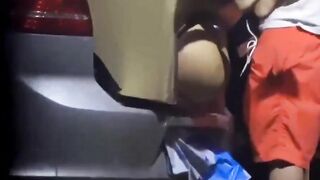 em gái nằm trong hộp bị các anh đi đường địt tập thể.