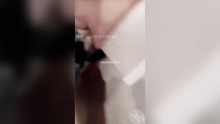 Con em họ học cấp 3 đang ngủ thì bị anh họ bóp vú sờ lồn dâm đãng