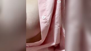 Gái một con vắt sữa dâm đãng kích thích siêu dâm