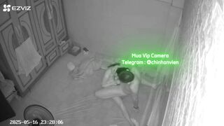 Hack Camera Nứng Quá Vật Vợ Dâm Đang Ngủ Ra Địt