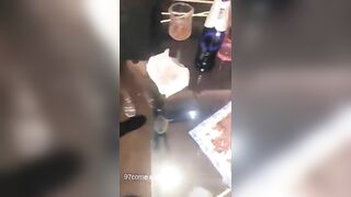 Kiểu gì mời bạn về nhậu nhậu xong bạn địt luôn con vợ trước mặt mình