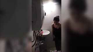 Lại là quay lén gái xinh