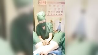 Đi phòng khám bị 2 y tá sục cặc cho phụt nước kích thích