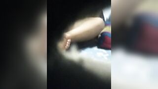 Đục tường xem hàng xóm địt nhau dâm đãng kích thích