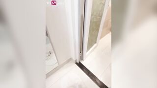 Chịch trước gương em còn chủ động quay phim với em gái nhỏ xinh vú to cực phẩm
