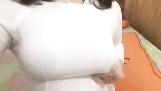 Vừa đi học về hs Thủ dâm trong bộ áo dài nứng quá