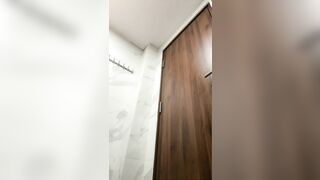 Gái việt mông to livestream public trong phòng gym