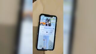 chịch bé học sinh lớp 10 ngại ngùng lấy tay che mặt