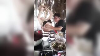 Về miền Tây nhậu say vén áo bú luôn vú vk bạn