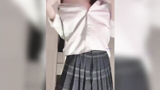 em học sinh lớp 10 tập nhảy tiktok nhưng lại quá - phần 1
