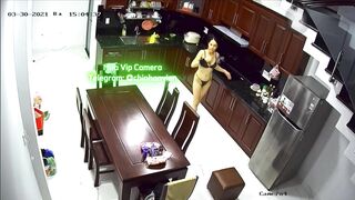 Hack Camera Chị Máy Bay Dâm Vừa Rửa Bát Vừa Call Sex Với Trai Trẻ