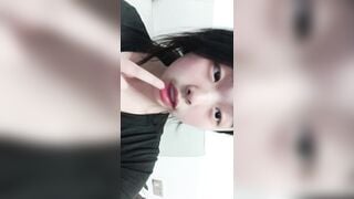 bé học sinh mới 2k9 mà vú to lồn múp vcl