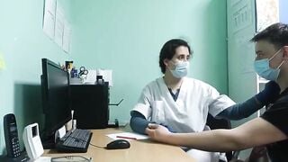 Đi khám cu đước nữ bác sĩ dâm bú mút con con cặc địt cho tê lồn dâm đãng