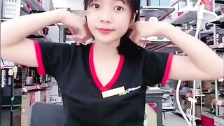 em nhân viên fpt vẻ mặt ngây thơ về nhà dâm đãng