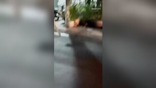 Em gái nga cởi chuồng đi dạo ngoài đường hàng ngon siêu dâm