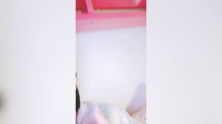 Em gái teen lồn hồng thủ dâm, lồn múp như múi mít!!! P2