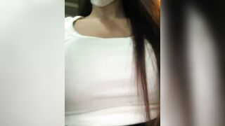 Em cởi quần thì bị nhân viên bắt gặp đuổi ra khỏi quán 5