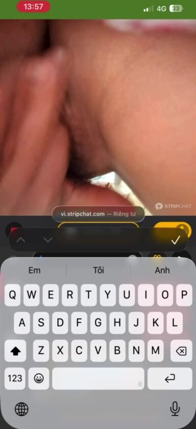 Em gái lai châu nứng lồn